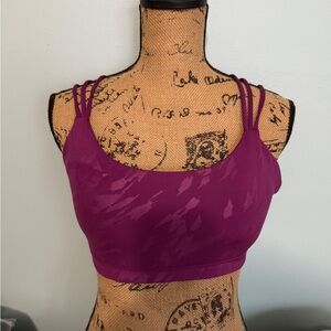 GAP Fit Purple/Wine Medium Support Sports Bra Size Medium. Great condition